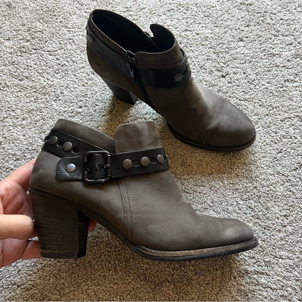 Paul Green Size UK 5 / US 7.5 Side Zip 19431 studded Booties Ankle Heel Boots